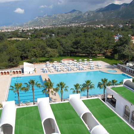 Uptown Bueyuek Anadolu Girne Hotel エクステリア 写真