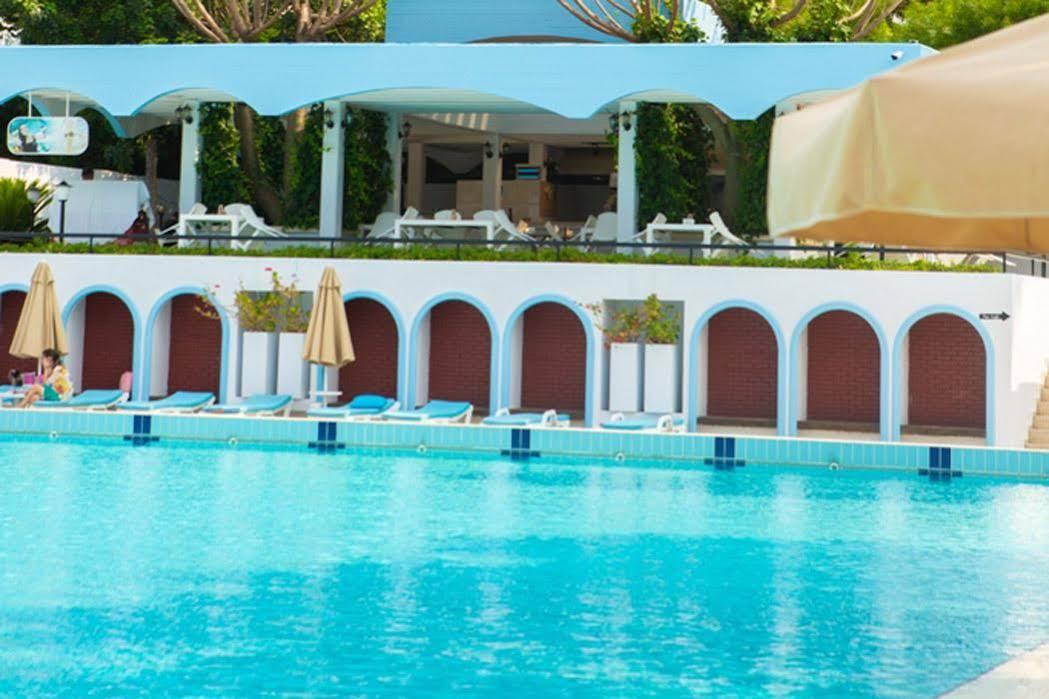 Uptown Bueyuek Anadolu Girne Hotel エクステリア 写真