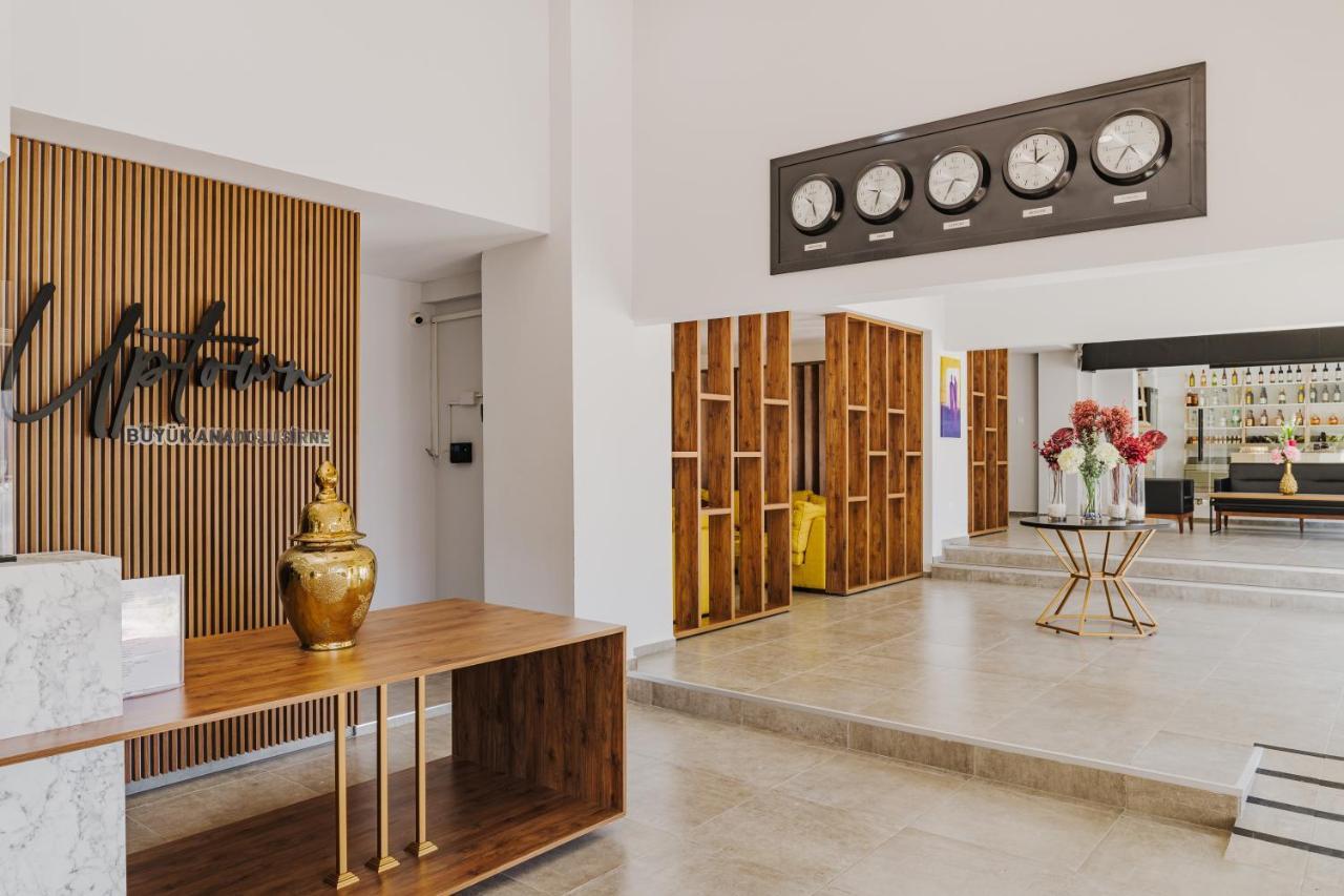 Uptown Bueyuek Anadolu Girne Hotel エクステリア 写真