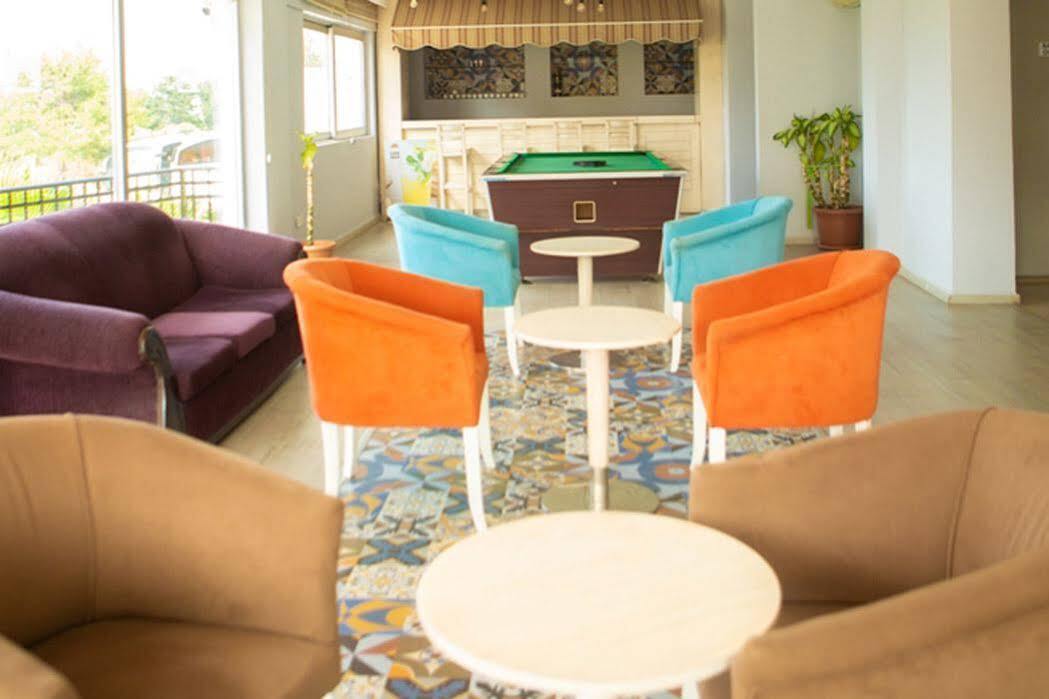 Uptown Bueyuek Anadolu Girne Hotel エクステリア 写真